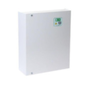 FOC-815 | Fuente de alimentación controlada por bus, que funciona con el sistema FIREscape y proporciona carga a las baterías de la luminaria.
