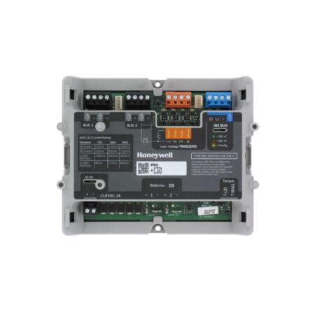 HONEYWELL-235 | Fuente de alimentación remota MAXPRO Intrusion. Requiere armario. Dos salidas supervisadas de 12 VCC, 1,5 A completamente protegidas. Cuatro salidas de activación de baja tensión programables. Admite hasta 2 baterías de repuesto de 18 Ah, supervisadas. Diseño para montaje en carcasa de MPI. Aislamiento de cortocircuitos, y tapa y protección antisabotaje fuera de la pared. EN50131-3:2009 Grado 3. Clase ambiental II