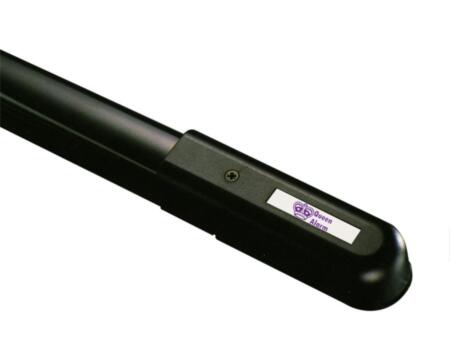 DEM-2171 | Curtain barrier for windows adequate for inner/outer spaces with 4 beams, 105cm. Range of 8 meters. Black colour. Anodized aluminium profile, high durability. Polycarbonate cover. ABS plugs