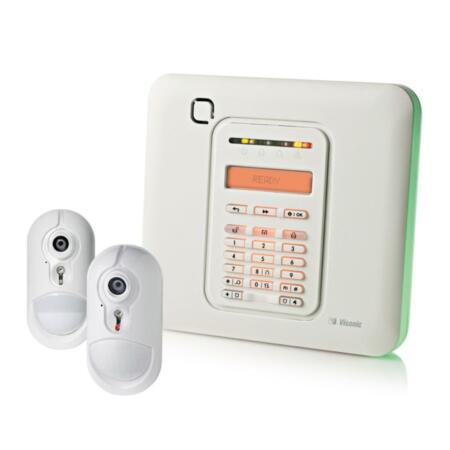 VISONIC-20 | Kit compuesto por: 1x Central PowerMaster-10 de 30 zonas vía radio con módulo GPRS incorporado, 2x detectores PIR Next Cam vía radio PowerG con cámara incorporada.